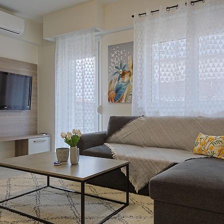 Apartmán Zeta-Garden Oasis & Private Parking By Optimum Link Kateríni Exteriér fotografie